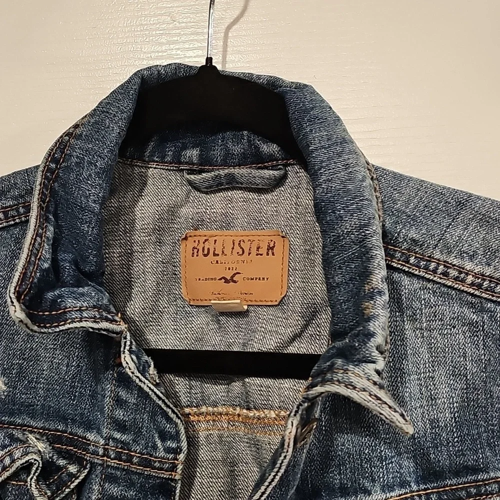 Hollister Distressed Blue Denim Jacket - Picture 9 of 9